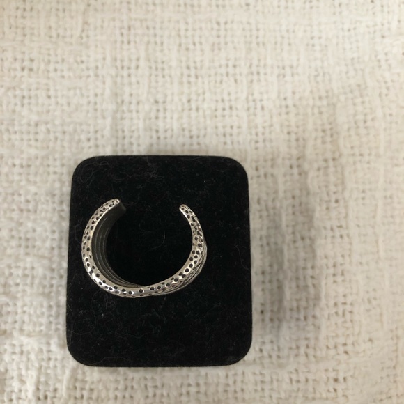 Chico’s adjustable ring - Picture 3 of 3